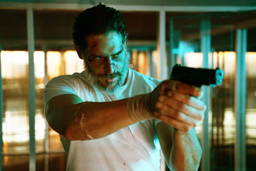 Joe Manganiello als Max Fist in Archenemy