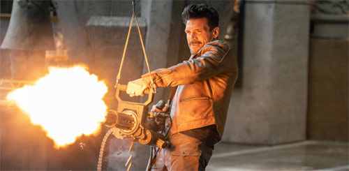 Boss Level mit Frank Grillo und Minigun