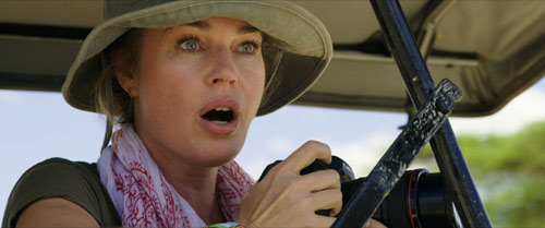 Rebecca Romijn im Survival Thriller von M.J. Bassett