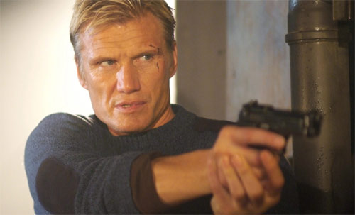 Direct Contact mit Dolph Lundgren als Held