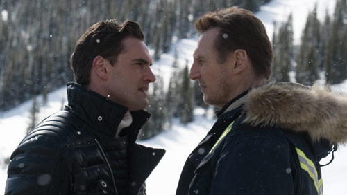 Hard Powder mit Liam Neeson und Tom Bateman